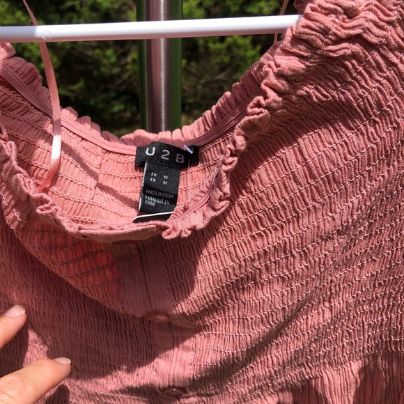 NWT pink smoked off the shoulder top size M - Picture 2 of 3